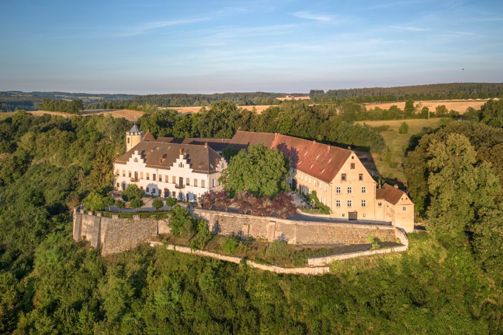 Vakantiehuizen in een kasteel Kleinschalig vakantiepark met 4 vakantiehuizen in Zuid-Duitsland